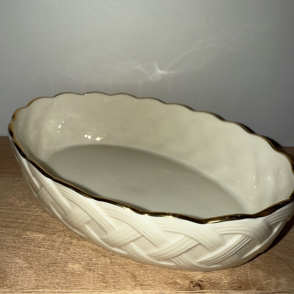 Lenox Lattice Oval Bowl - Picture 5 of 7